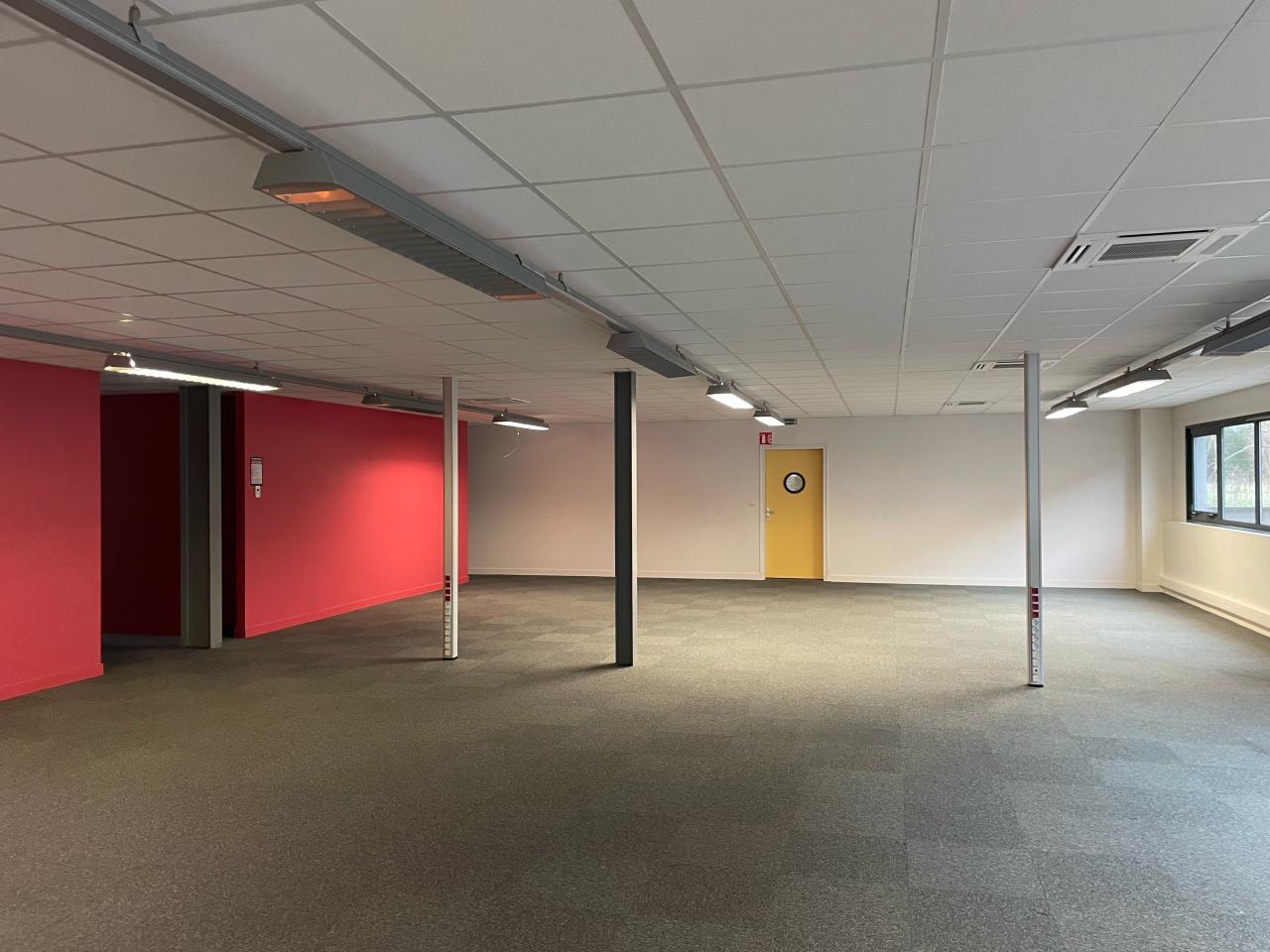 Bureau Saint-Jean-de-Braye 343m² Location bureau Saint-Jean-de-Braye Loiret OLBUR2113226 4